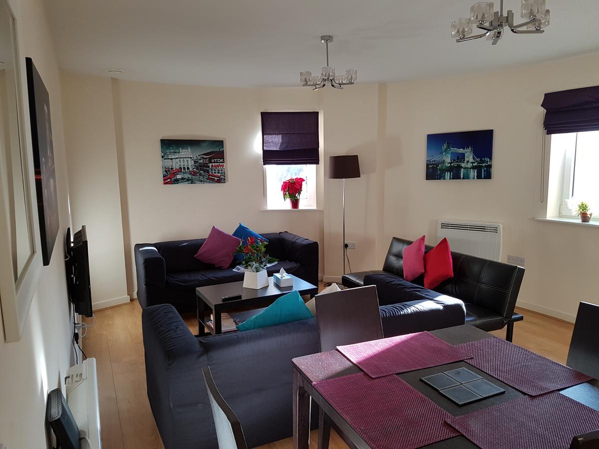 Two Bedrooms, Two Bath, Up To 3 Beds 1 Sofa - Slough Windsor Legoland 외부 사진