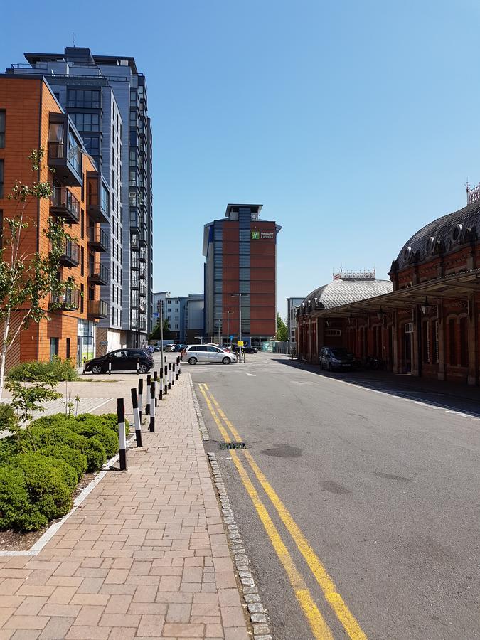 Two Bedrooms, Two Bath, Up To 3 Beds 1 Sofa - Slough Windsor Legoland 외부 사진